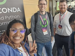 Anaconda Selfie at SciPy